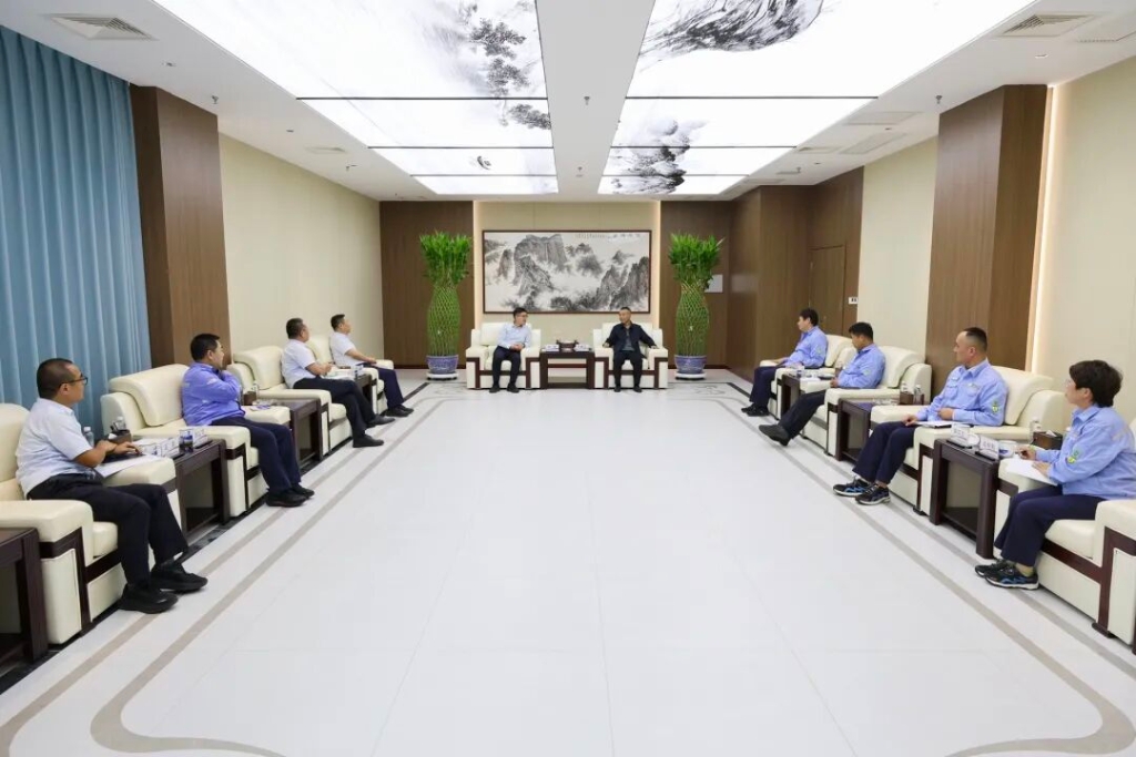 陕西bv伟德源自英国始于1946公司赴陕化公司开展座谈交流